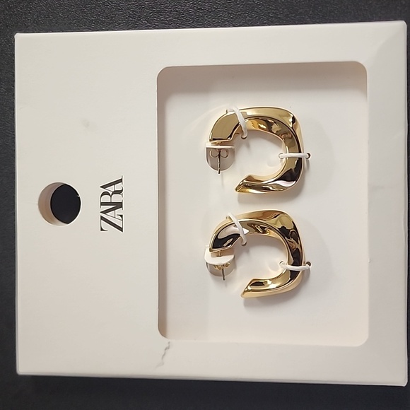 ZARA Medium Twisted Hoop - Picture 5 of 11